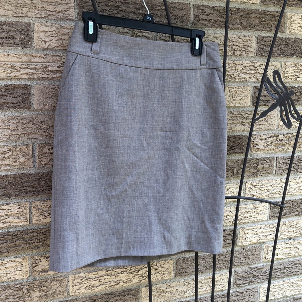 Banana Republic wool pencil skirt, size 2